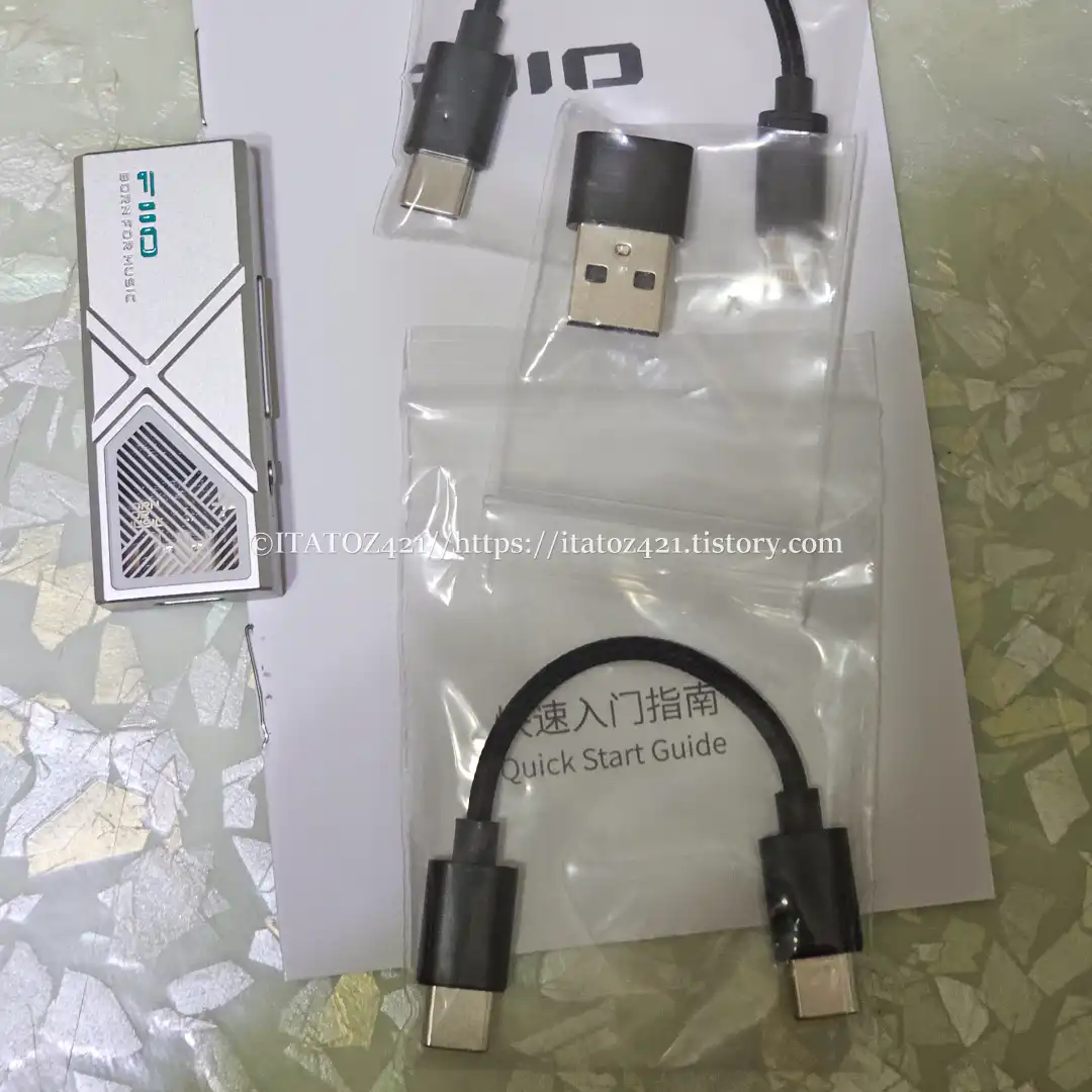 피오 KA 13 구성품 DAC C TO C 케이블 C TO 애플 라이트닝 케이블 USB A 젠더