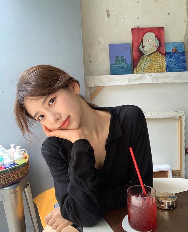  수지 닮은 미모의 브이로그 유튜버