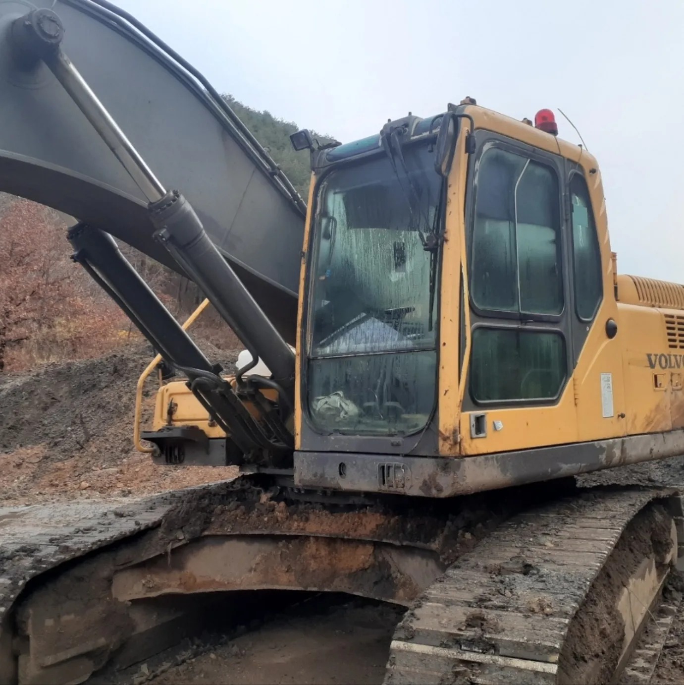  볼보 EC290B 2007년식 2300만원 판매합니다.