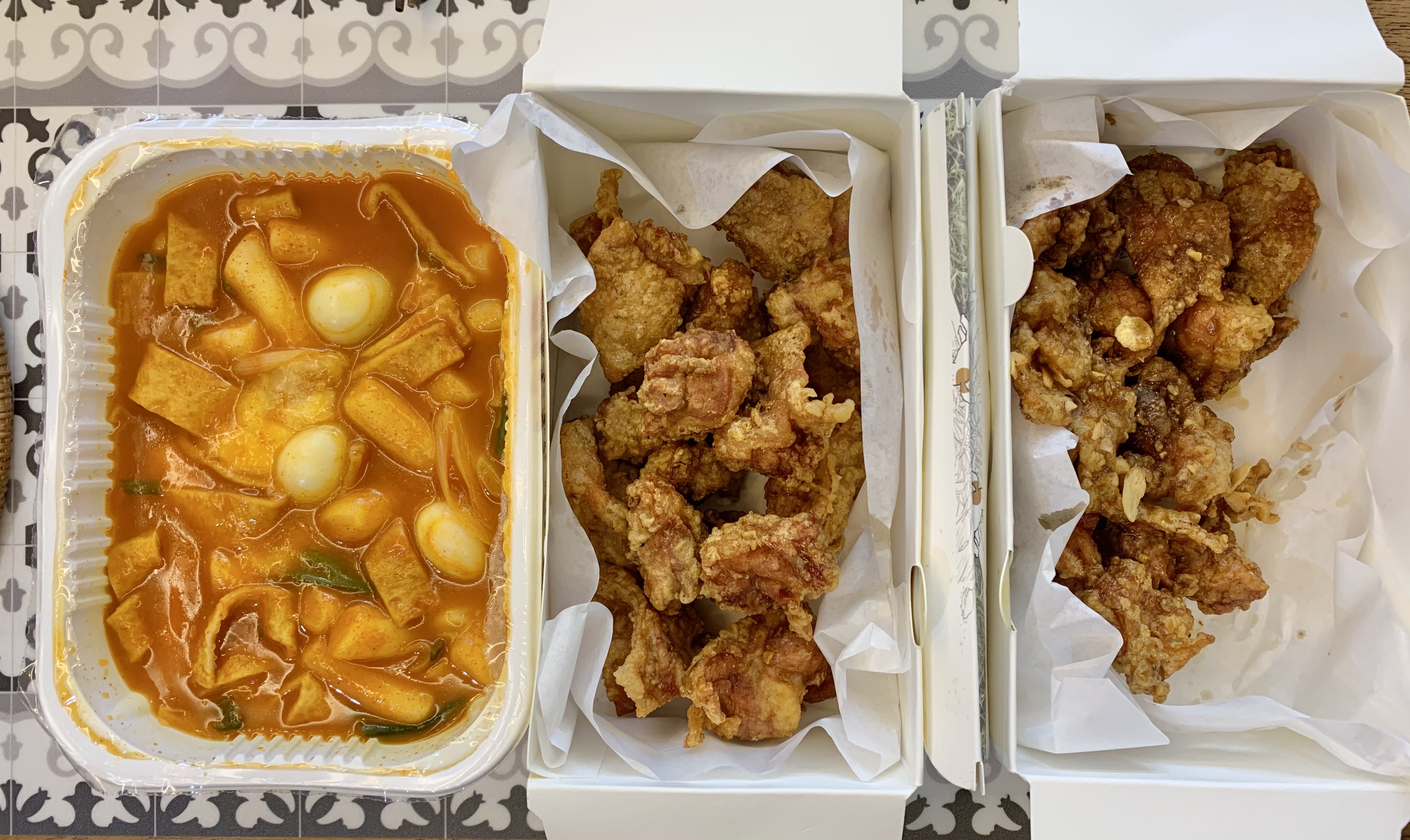 네모치킨 이미지