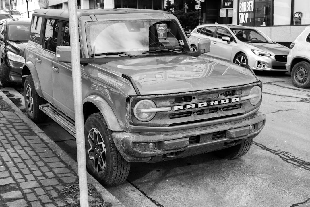 SUV