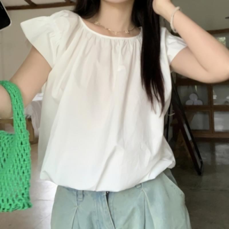 여성 데일리룩 반팔 민소매 스타일 여름 상의