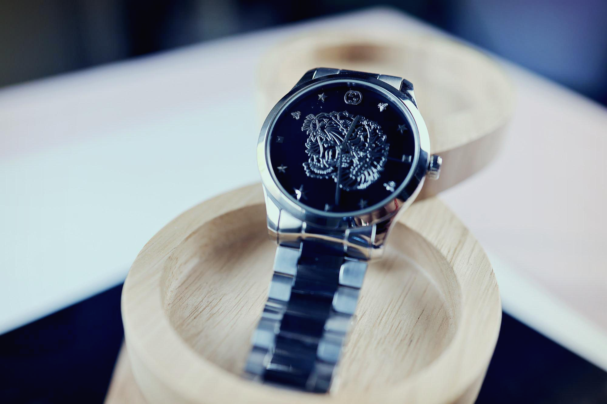 구찌 타임리스 타이거 메탈 남자시계 38mm