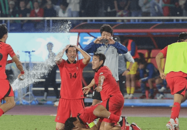 항저우 한국 일본 축구 하이라이트