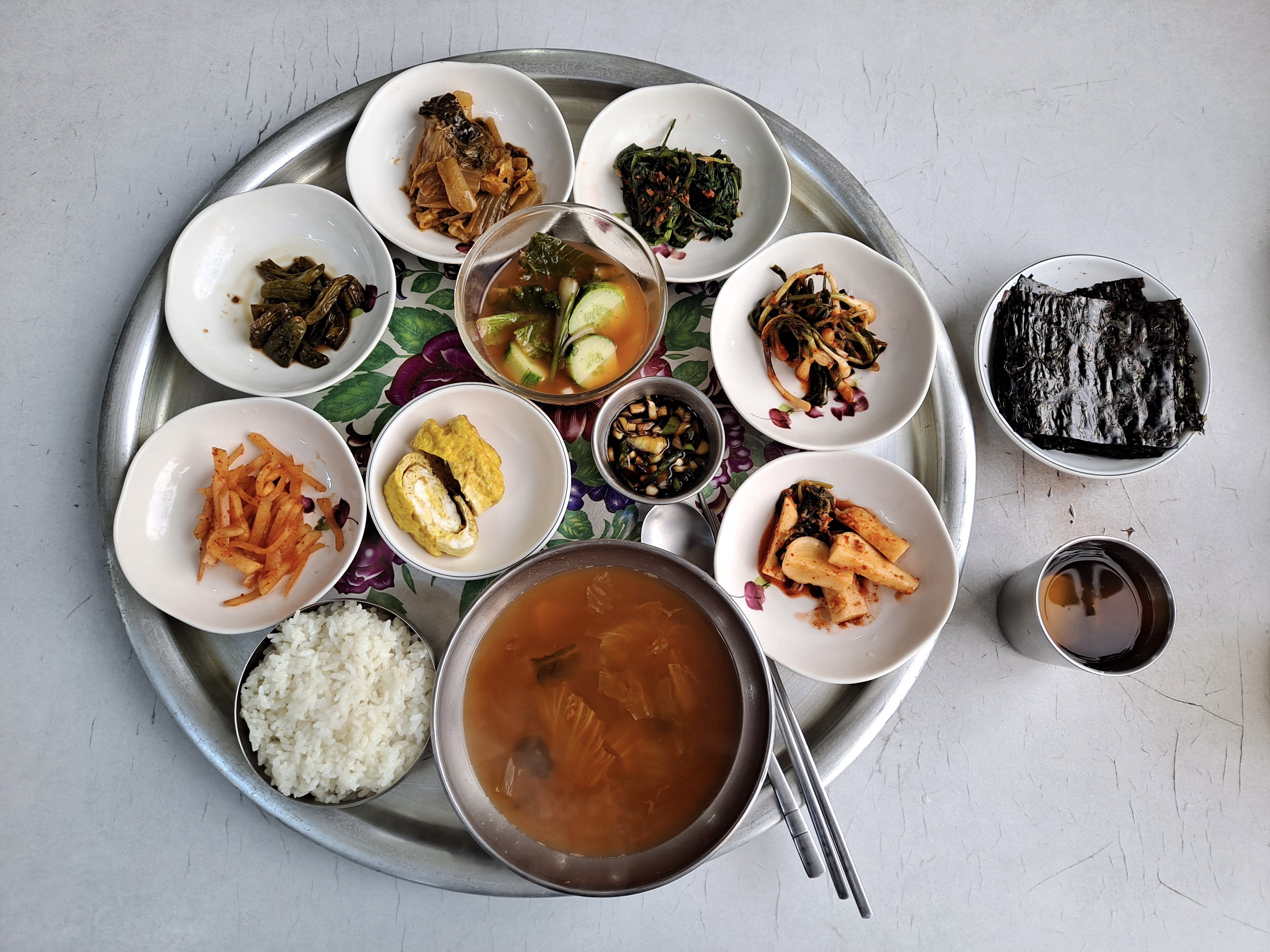 새금새금 시원한 깊은 맛, 김칫국(Kimchi Soup)