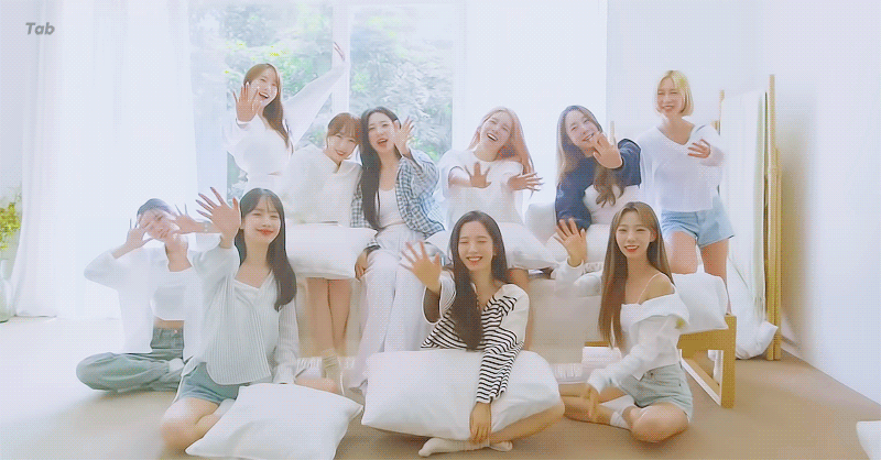 우주소녀 2022 포토북 'Daily WJSN'