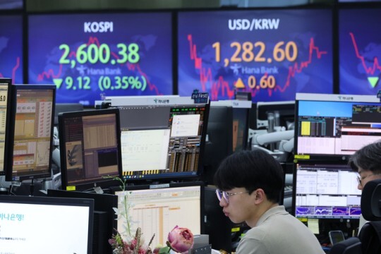  연준 파월 충격 발언에 코스피 2600선 붕괴, 시장은 이제 어디로 가나?