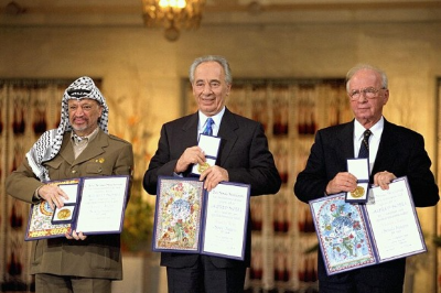 알트태그-아라파트와 라빈 총리의 노벨 평화상 수상 장면