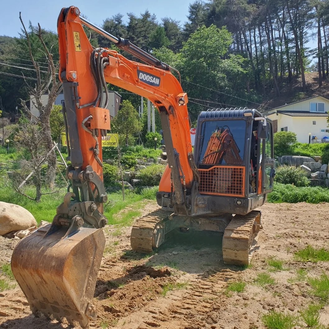  두산 DX55MT 2018년식 3300만원 판매합니다.