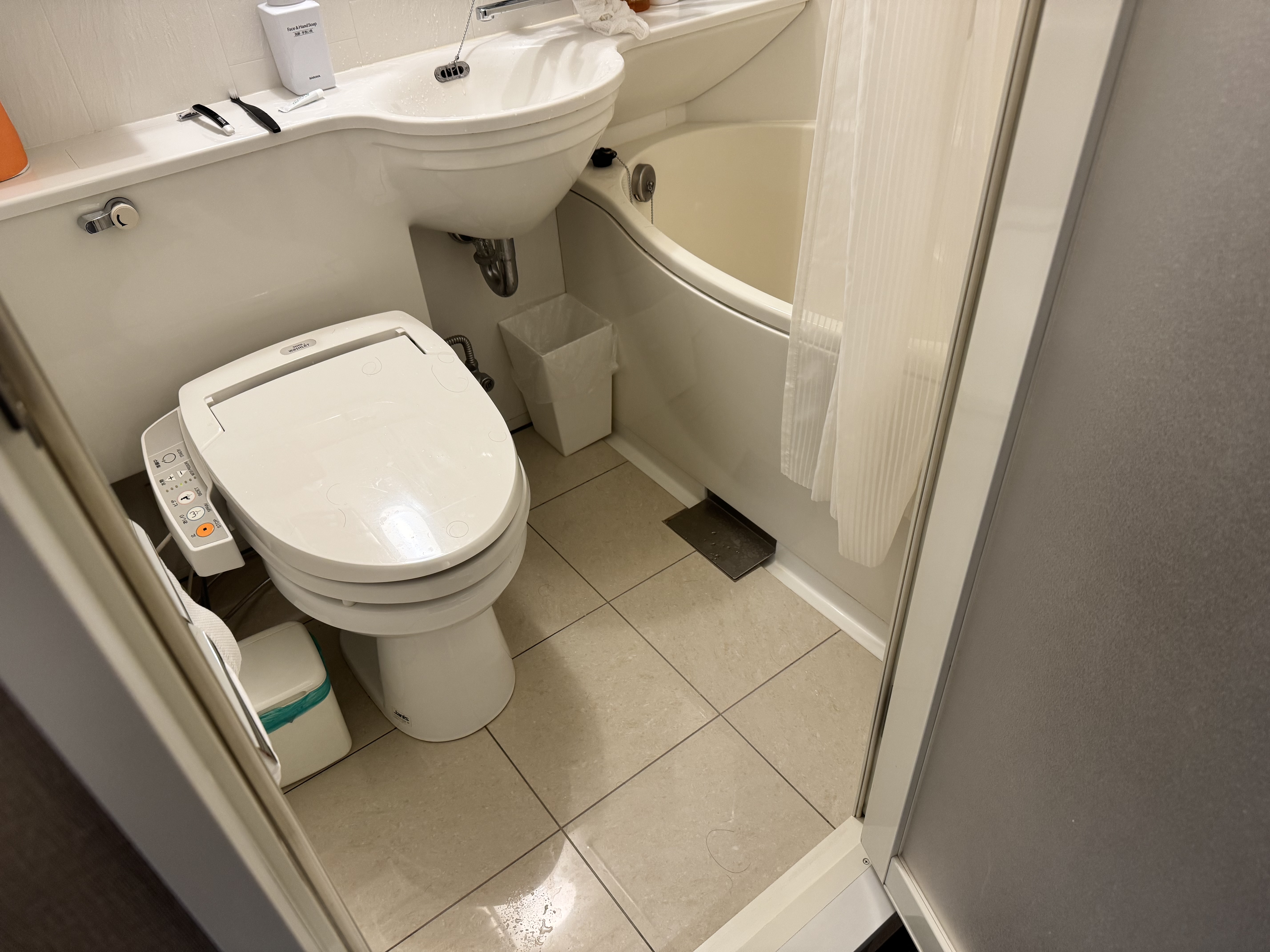 APA Hotel 니혼바시하바초 1인실