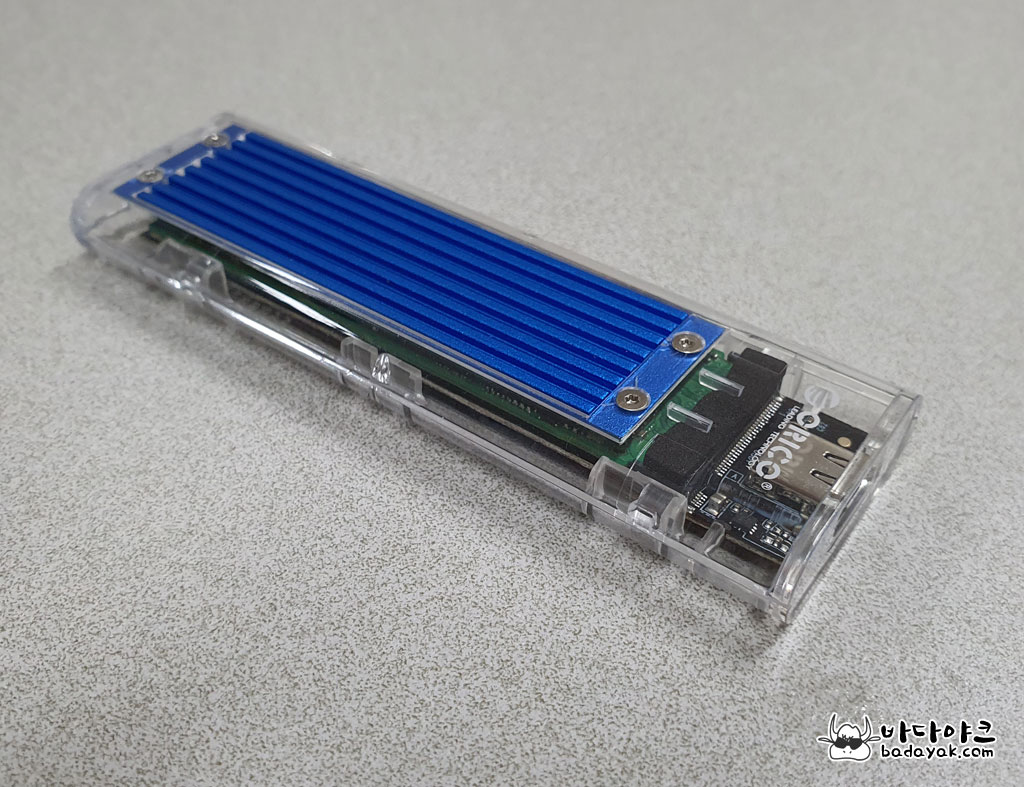 오리코 M2 NVMe 투명 SSD 케이스