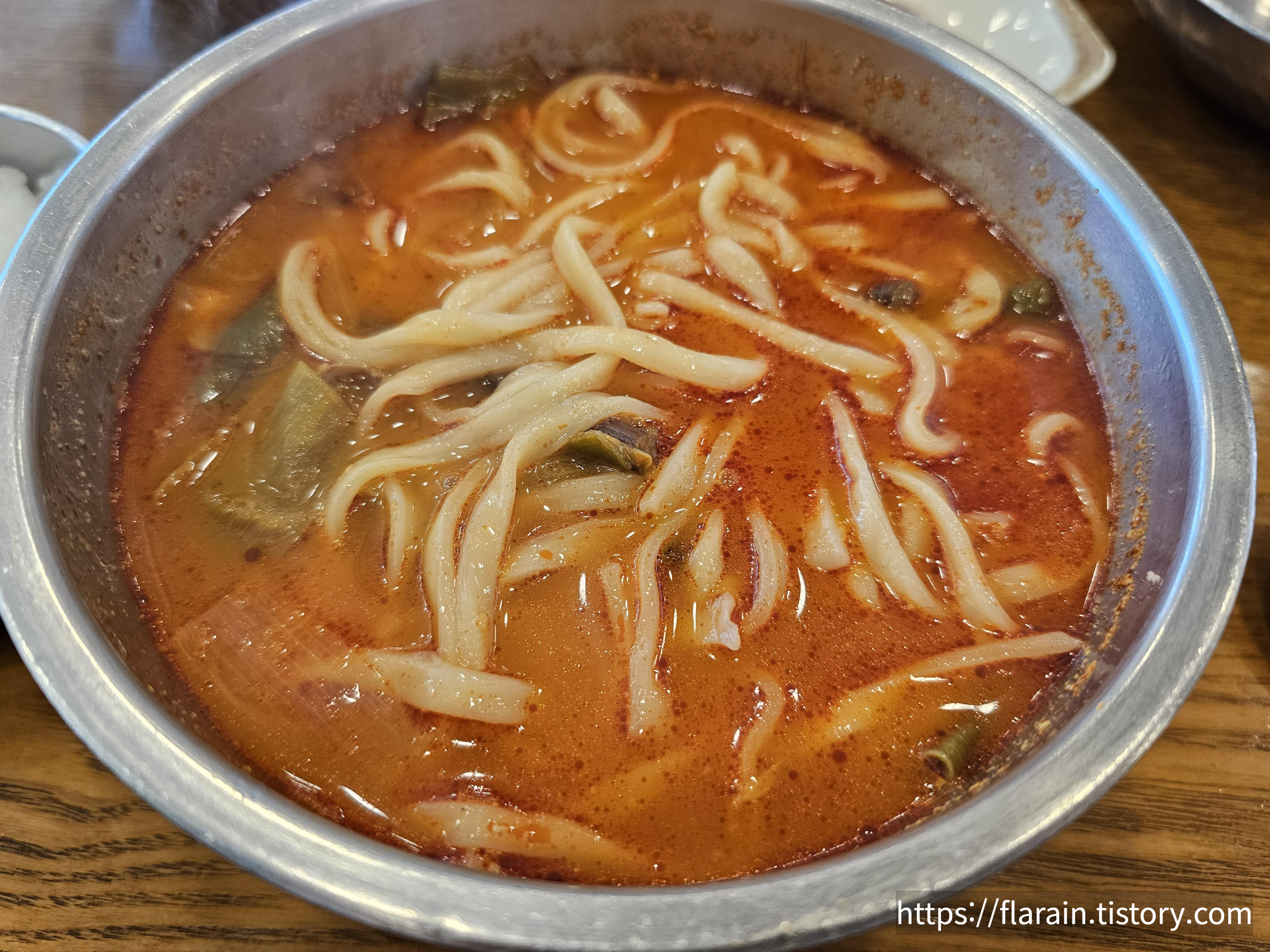  팔당맛집 동동국수집, 육칼과 육전먹고왔어요.