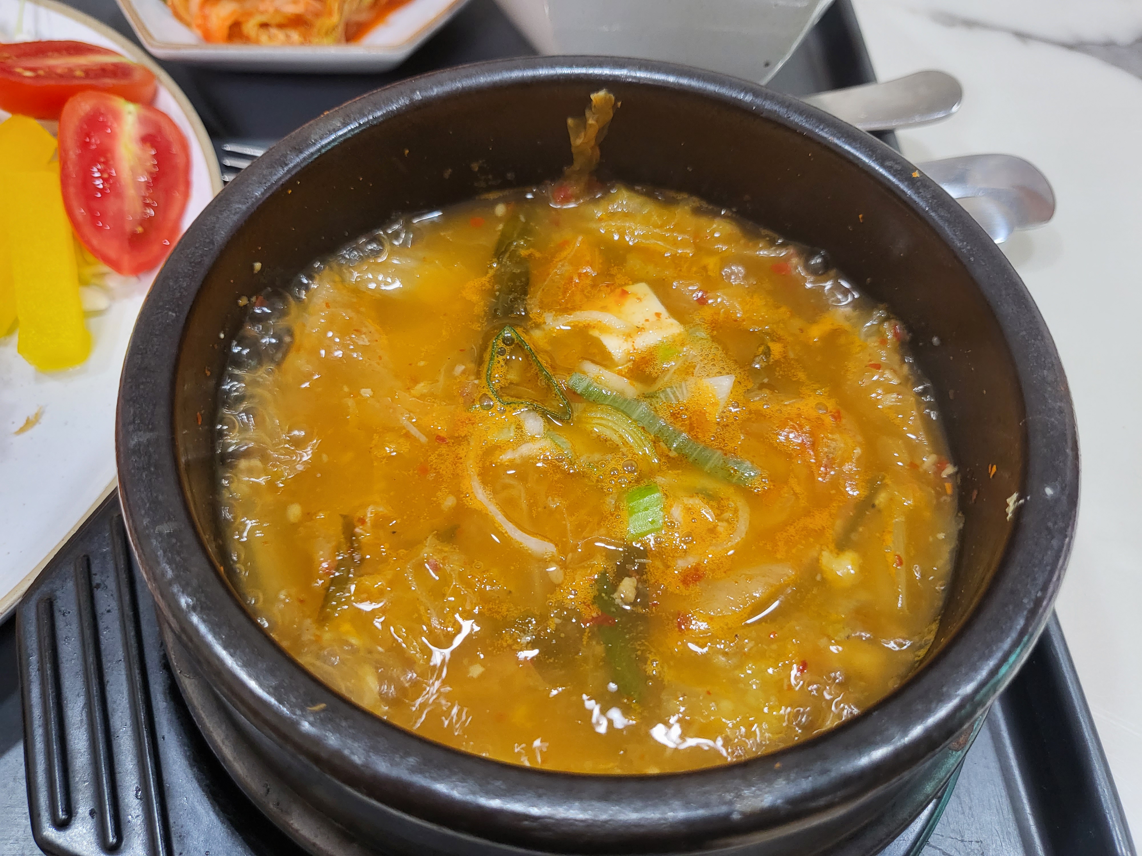 대공원 돈까스 & 국수 - 김치찌개