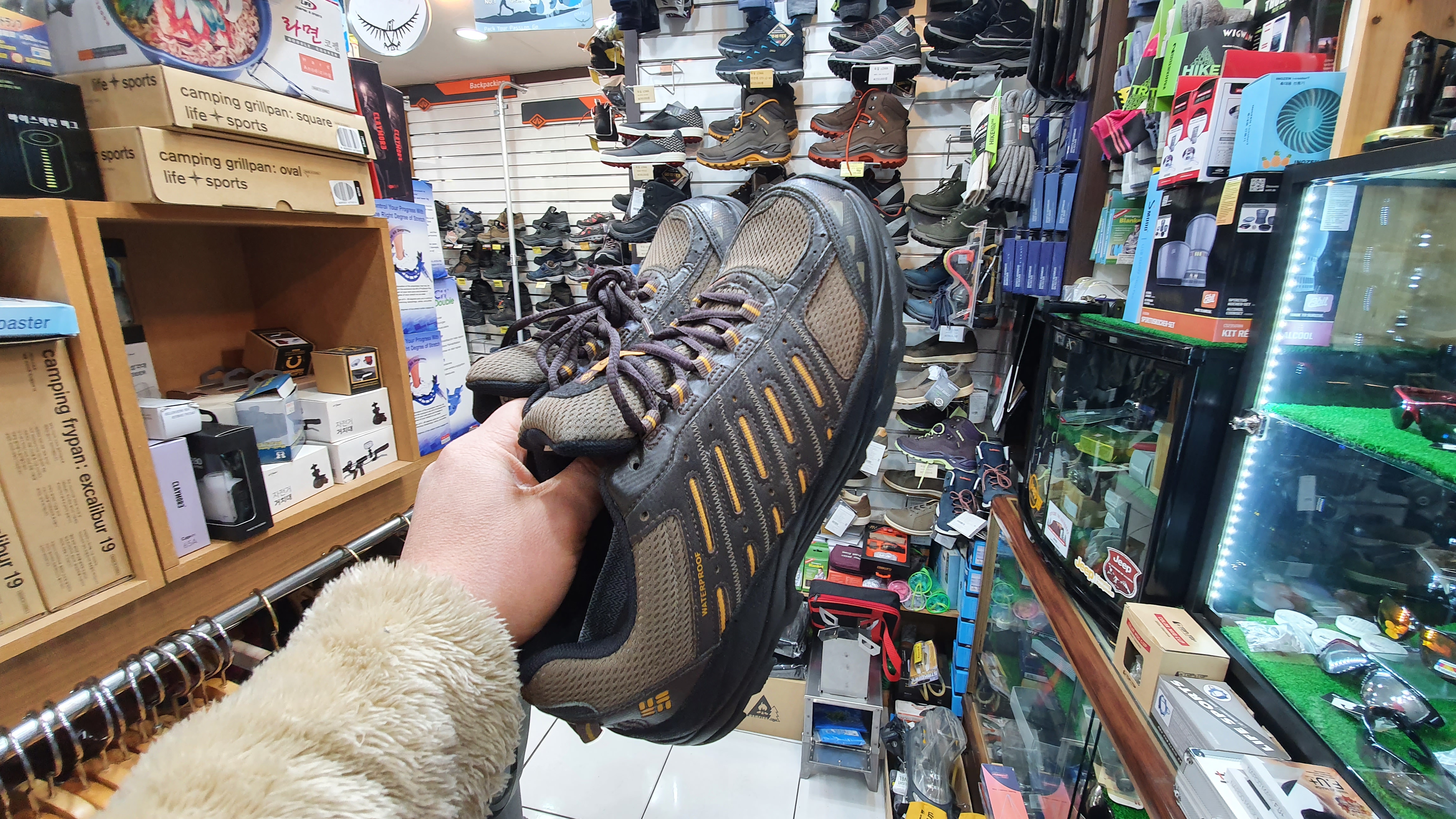  제주도 인증받는 제품 컬럼비아 등산화 대여 하는곳!