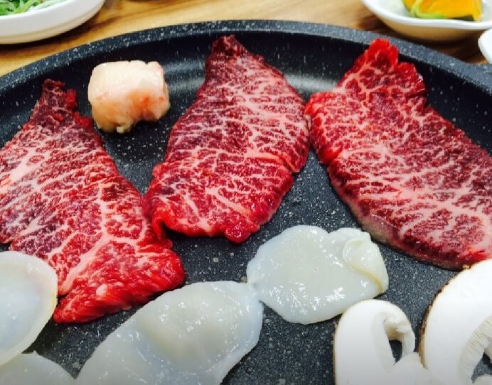 생생정보 믿고 떠나는 스타의 고장 가수 김범룡 전남 장흥 맛집 삼합요리원조 정남진한우식당