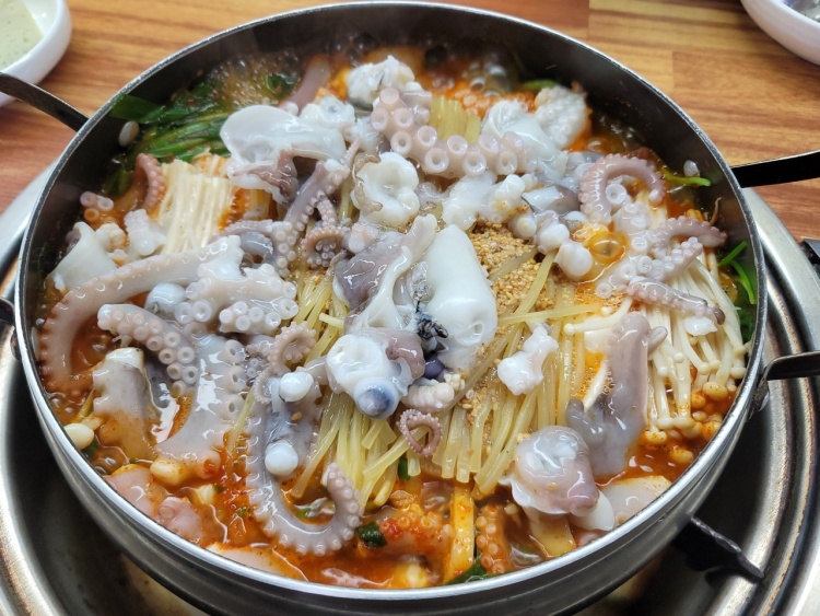  백반기행 경기도 화성 연포탕 낙지전골 산낙지 파는 곳 식당 위치 메뉴 가격 리뷰 후기 정보