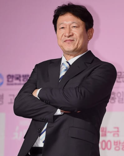 배우-김응수