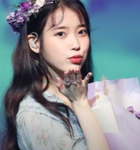 여신 아이유