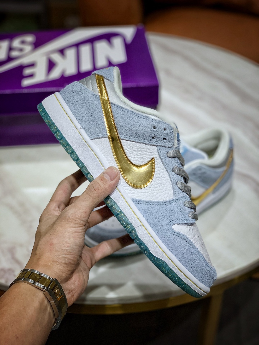  [NIKE x SEAN CLIVER] 나이키 X 션클리버 SB 덩크 로우 화이트 파시킥 블루 DC9936-100