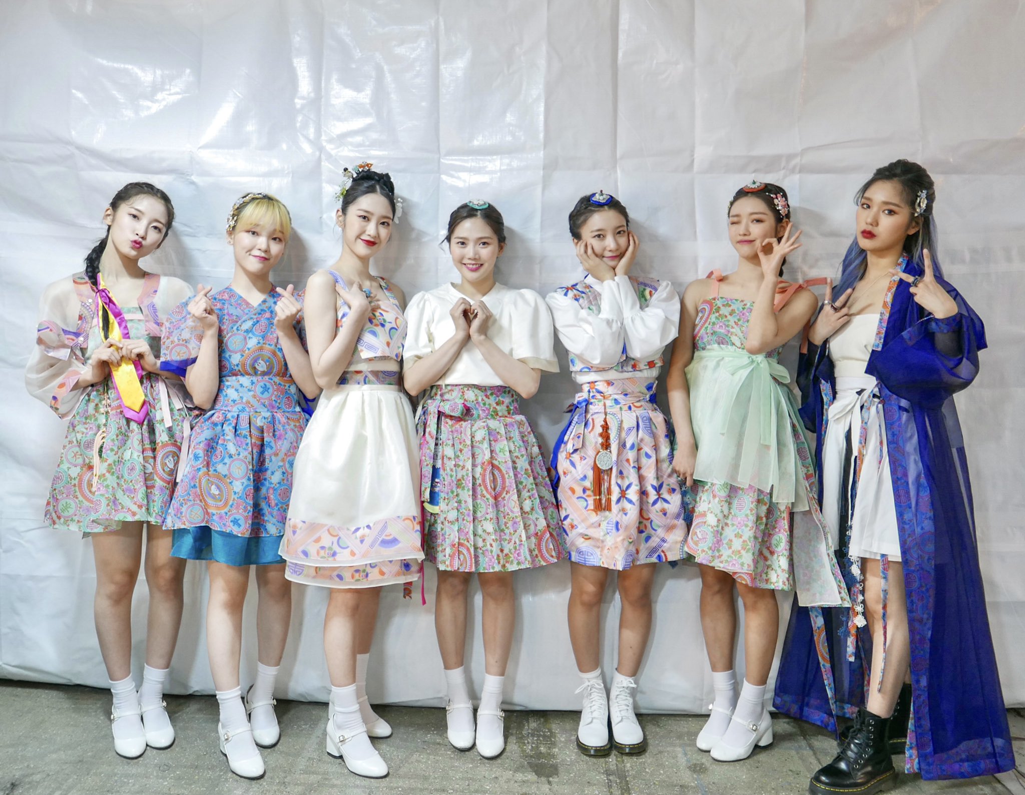  오마이걸 2021 골든디스크 시상식 인스타그램 사진들 모음