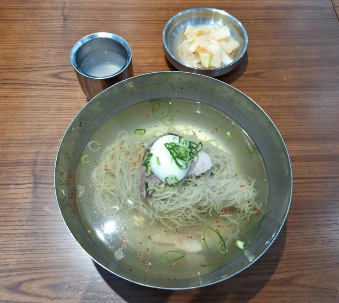 서울의 숨겨진 맛집&#44; 낙원동 을지면옥의 화려한 귀환