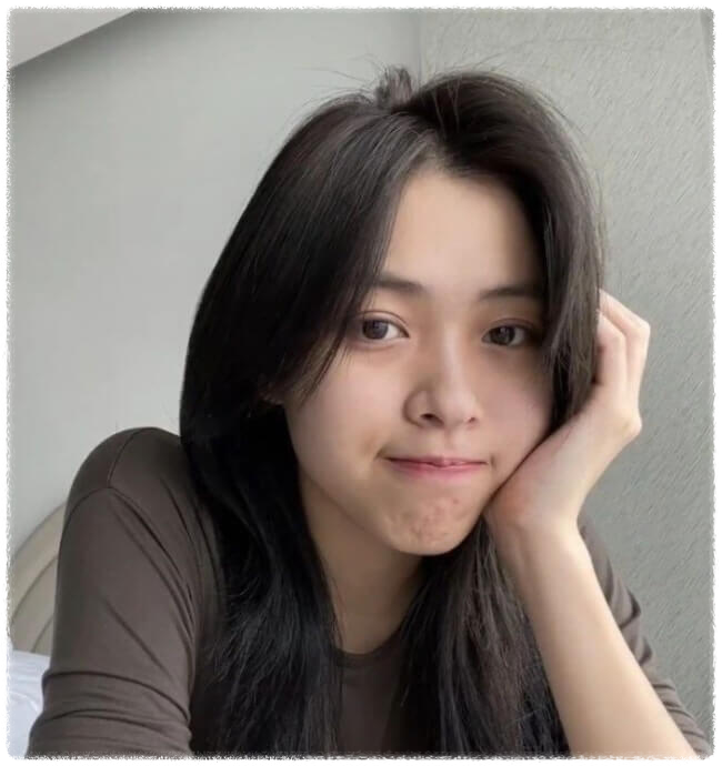 아이돌 그룹 잇지의 멤버 류진의 얼굴 사진. 인티제 연예인이다.