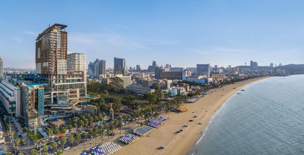 힐튼 파타야 (Hilton Pattaya)