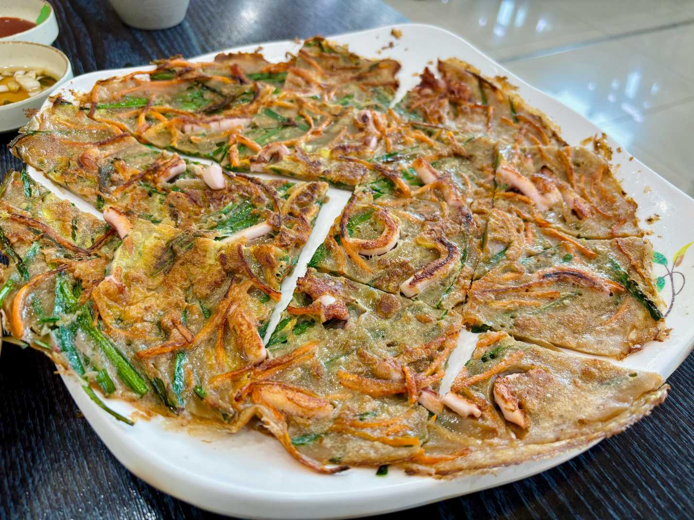 쭈낙해물칼국수 - 도토리파전