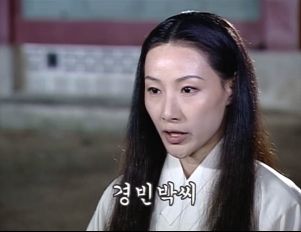  여인천하줄거리 13-14회 윤원형과 난정이의 만남 경빈박씨 석고대죄 문정왕후와 원자의 만남 기생이 된 난정이