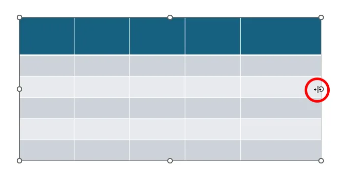 ppt에서 표 높이 너비 드래그로 변경하는 모습