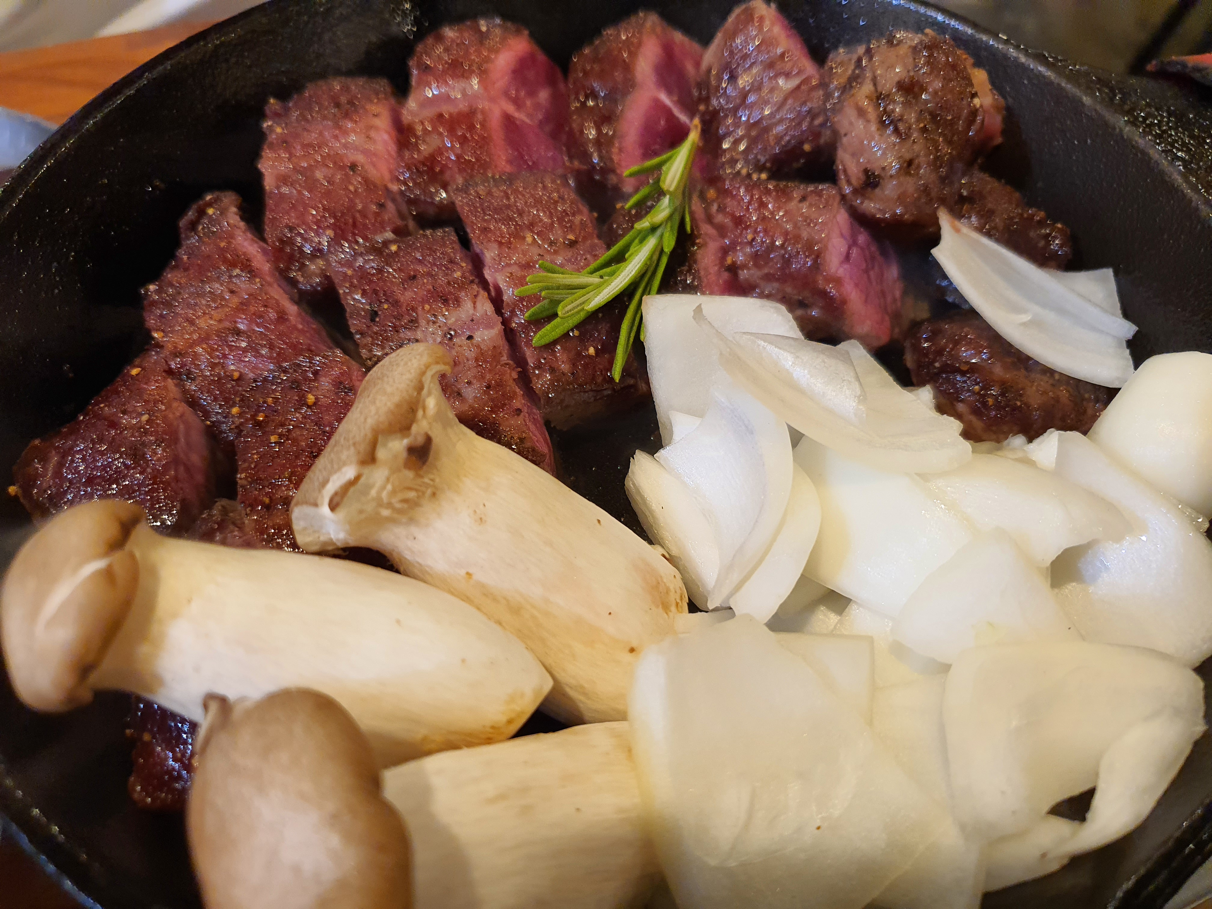  수지 신봉동 맛집 엄마는 스테이크에서 합리적인 가격에 식사하고 왔어용