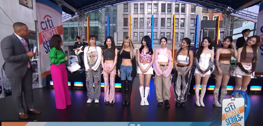 한국 걸그룹 최초 미국 ‘NBC’s TODAY’에 출연한 &#39;트와이스&#39;...뉴욕 공연 성료 VIDEO: Meet the members of K-pop supergroup Twice