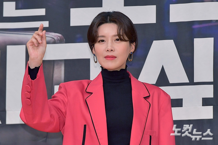  장도연X현지 케미 눈길, 절친 포착 화보 대박