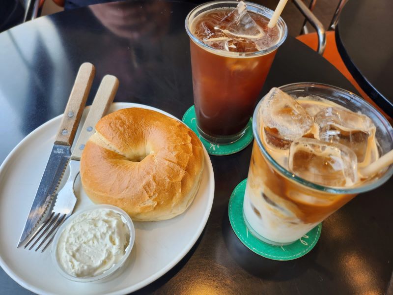 타오디엔 카페 루야_베이글_커피