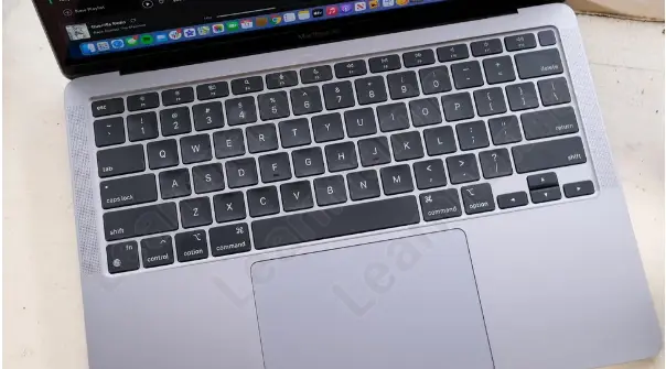 M1이 탑재된 MacBook Air 리뷰: 키보드