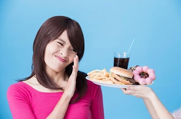  무더운 여름 식욕부진 원인과 증상 치료방법 해결책