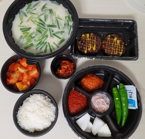 국밥특공대 배달 구성