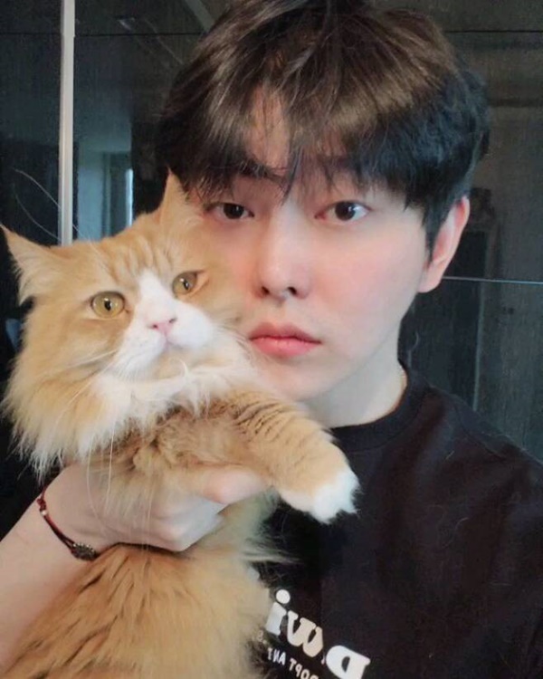  윤균상 반려묘