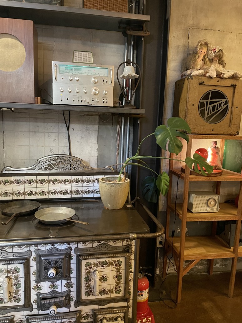 앞치마 을지로 카페 존맛 66