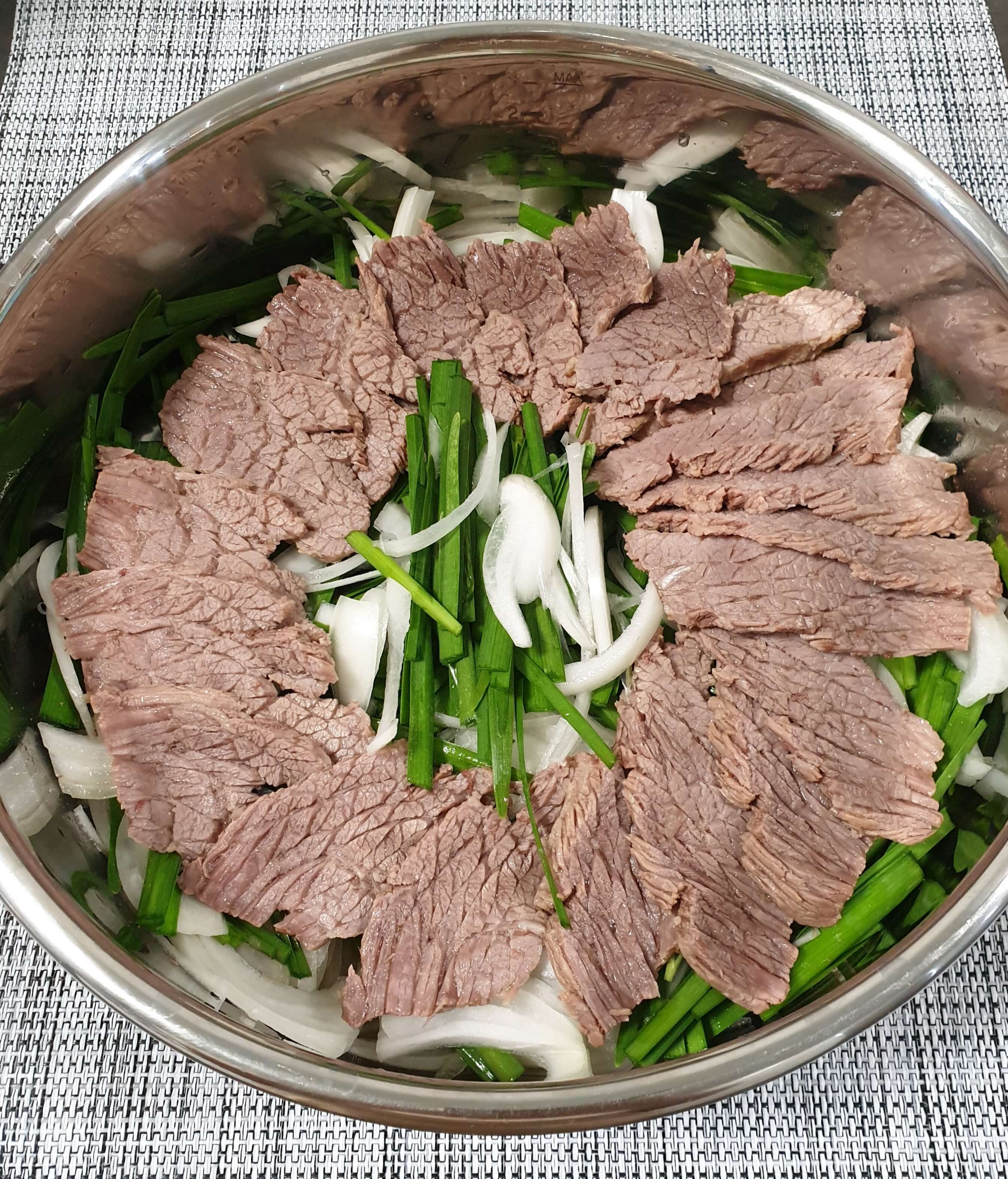  소고기 양지 수육 부드럽게 삶기, 후식은 양지 사리곰탕면
