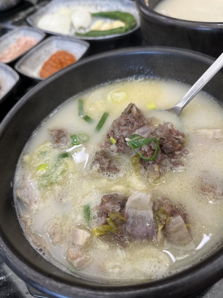 별미청돼지국밥 순대국밥입니다