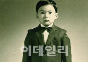  이재명·윤석열 옷차림 비교에…‘나비넥타이’ 조국 어린이 소환