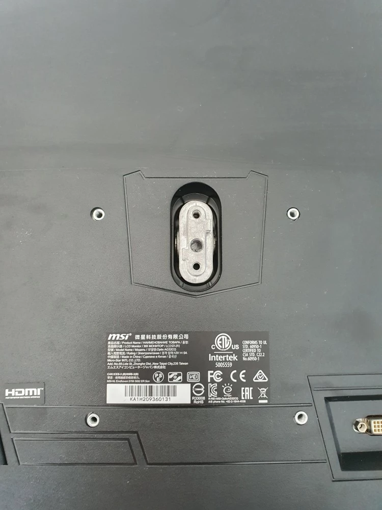 how_to_choose_a_monitor_arm_size_01