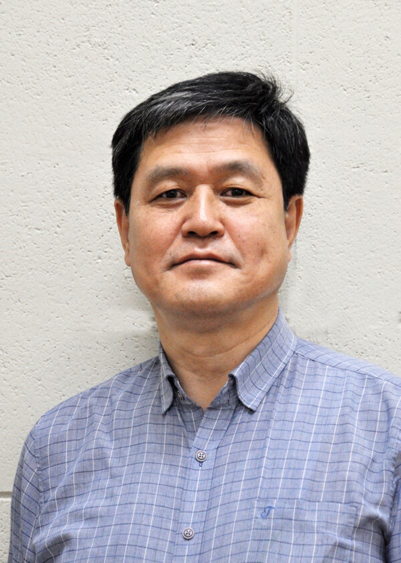  종교다문화비서관 김성회 페이스북 망언 논란, 동성애 정신병, 위안부 화대, 여성 성적 노리개 쾌락 대상. 프로필