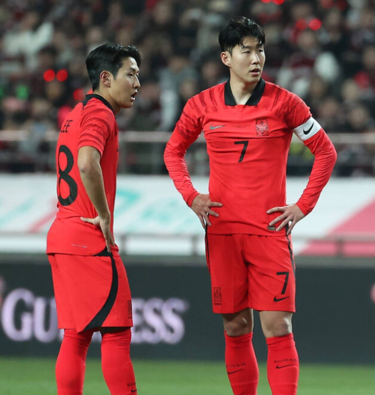 손흥민 이강인