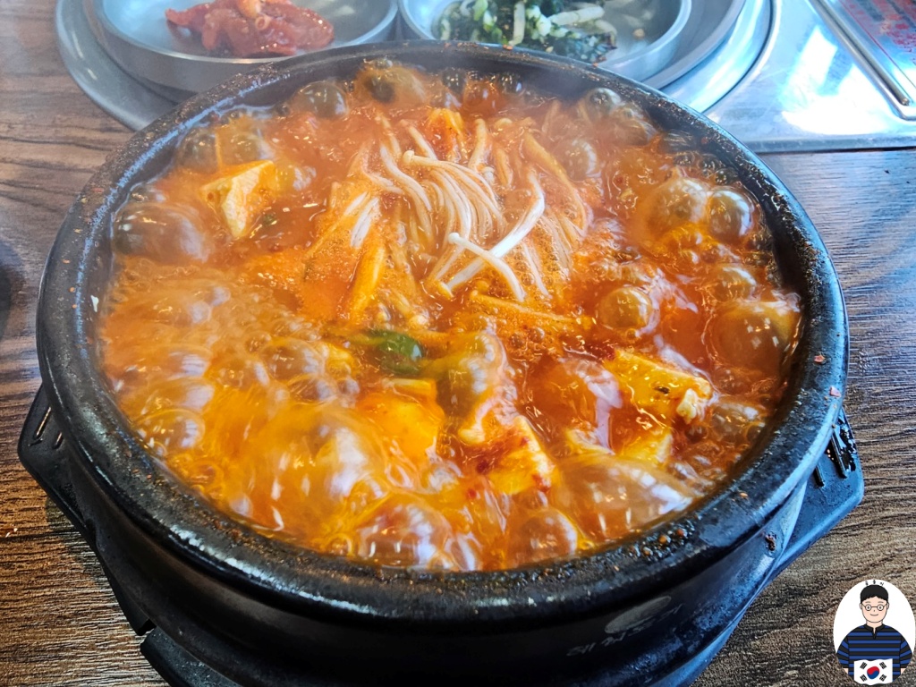 군포 김치찌개 전문점 래돈8