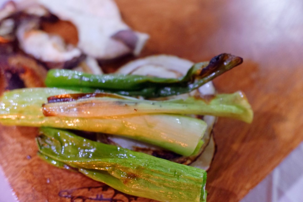 숯불에 구워도 맛있는 또마호크 스테이크 구이 35