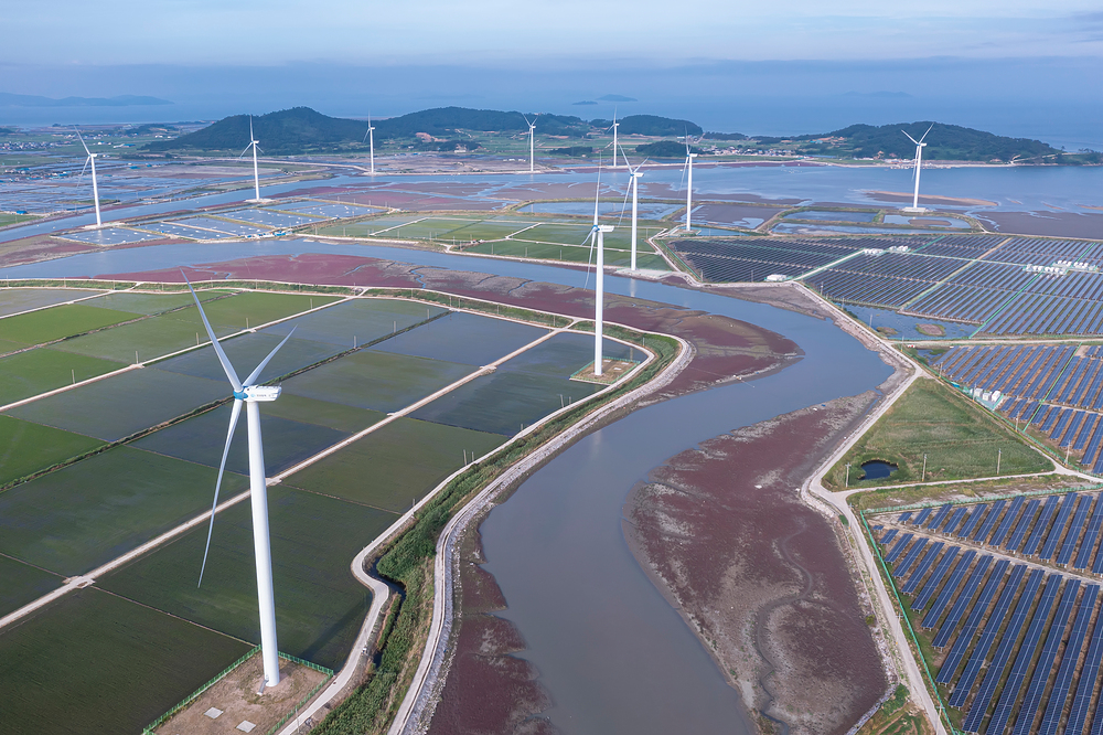 소규모 환경영향평가는 규모가 작은 개발 사업이나 건설 프로젝트 등의 환경적 영향을 예상하고 조사하는 과정입니다.