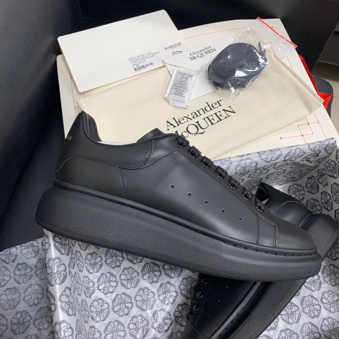 [ALEXANDER MCQUEEN] 알렉산더 맥퀸 오버솔 스니커즈 블랙 553761 WHGP0 1000