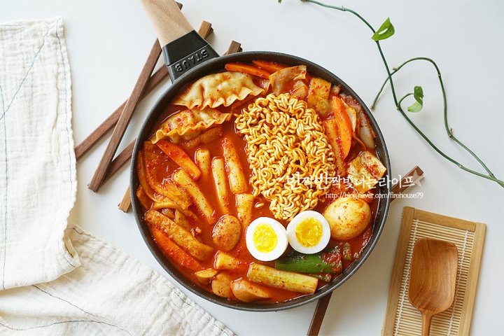 황금떡볶이 이미지
